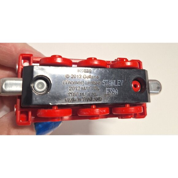Stanley 3" Take N Play Diecast Engine 2012 Thomas The Train White Red Gray Black - Picture 6 of 7